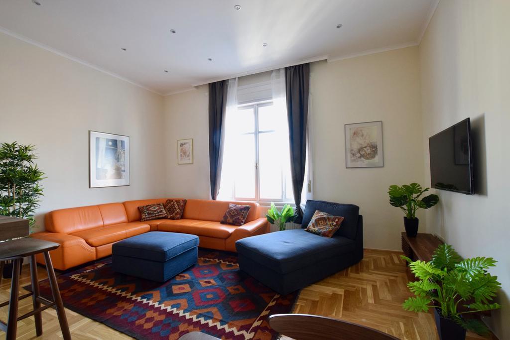 Luxury Apartment By Hi5 - Kiraly Street Suite Budapest Ngoại thất bức ảnh