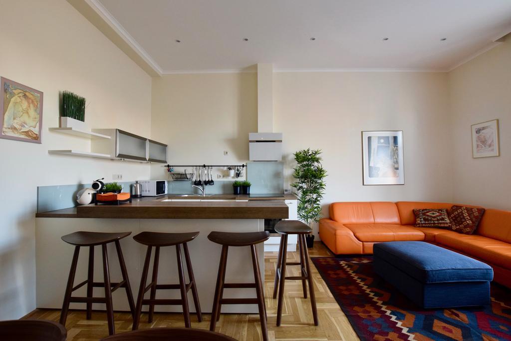Luxury Apartment By Hi5 - Kiraly Street Suite Budapest Ngoại thất bức ảnh
